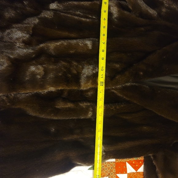 Genuine Mink 3/4 length coat - Picture 7 of 8